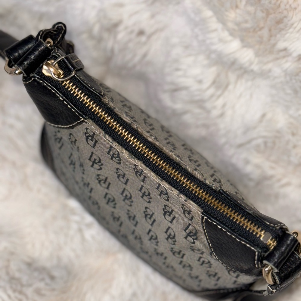 Dooney & Bourke Black Shoulder Bag with Cream Stitching - Picture 7 of 13